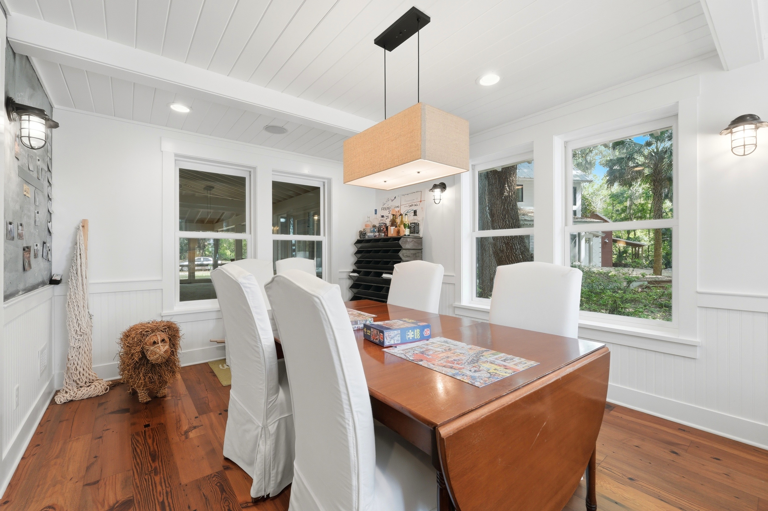 Dining room — river view