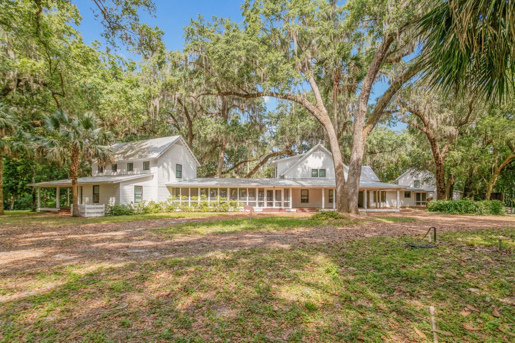 Estate compound